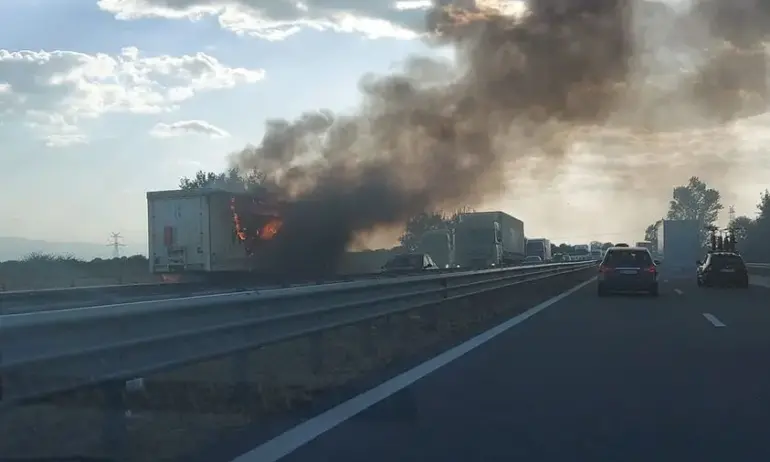 Километрично задръстване на АМ Струма. Тапа и на Тракия - Tribune.bg