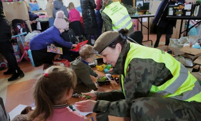 Създават хуманитарен коридор за украински бежанци - Tribune.bg