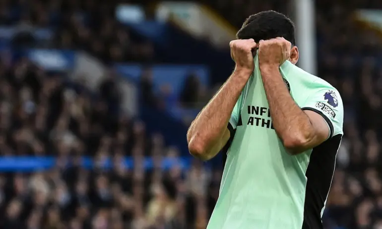 Футболистите на Челси празнували след загубата от Евертън - Tribune.bg