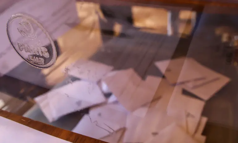 Крайнодесните във Франция се целят в победата на започналите предсрочни парламентарни избори - Tribune.bg