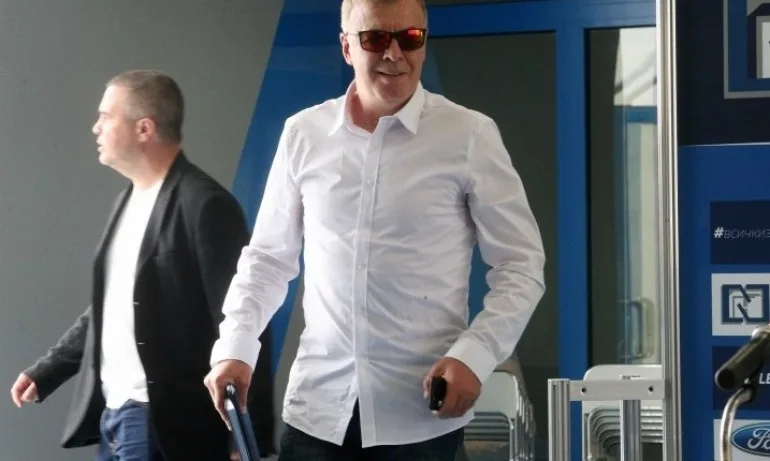 Наско Сираков започва със съкращенията в клуба - Tribune.bg