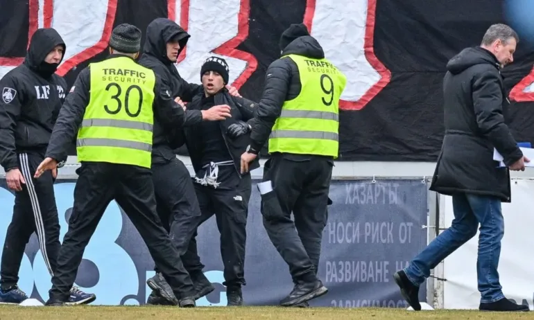 Двама арестувани след боя на Локо Пловдив - Септември София - Tribune.bg