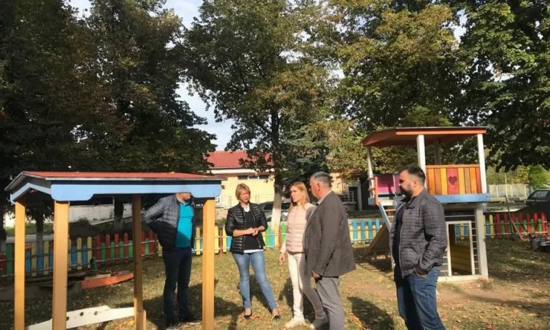 Николина Ангелкова: Ние обещаваме това, което можем да изпълним - Tribune.bg