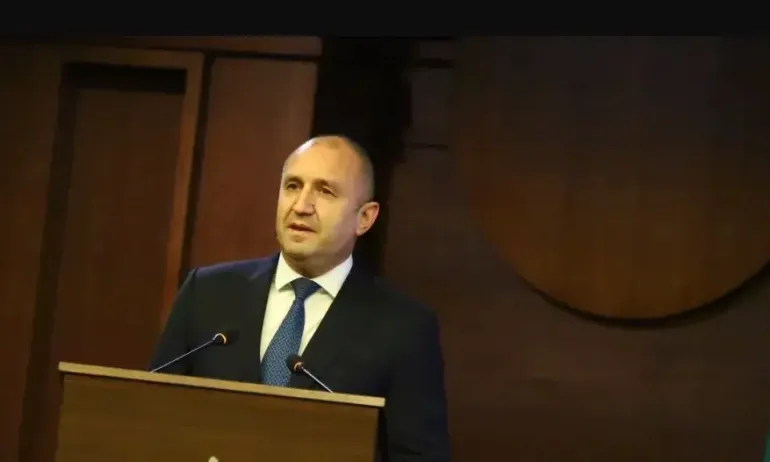 Старт на консултациите: Радев кани в сряда ГЕРБ-СДС - Tribune.bg