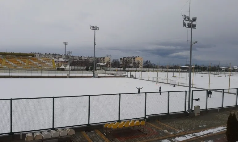 Снегът промени тренировъчната програма на Ботев Пд - Tribune.bg