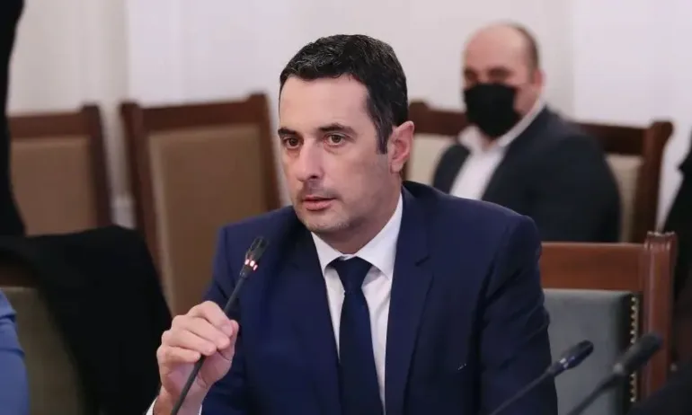 Ново държавно дружество поема медицинската помощ по въздух, ще го оглавява депутат от ПП - Tribune.bg