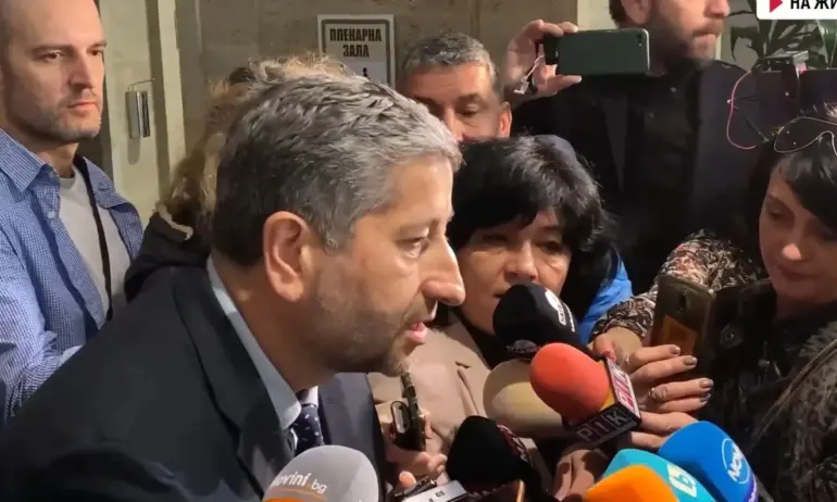 Христо Иванов: Няма да коментирам твърденията на Пеевски - безвкусни пошлости - Tribune.bg