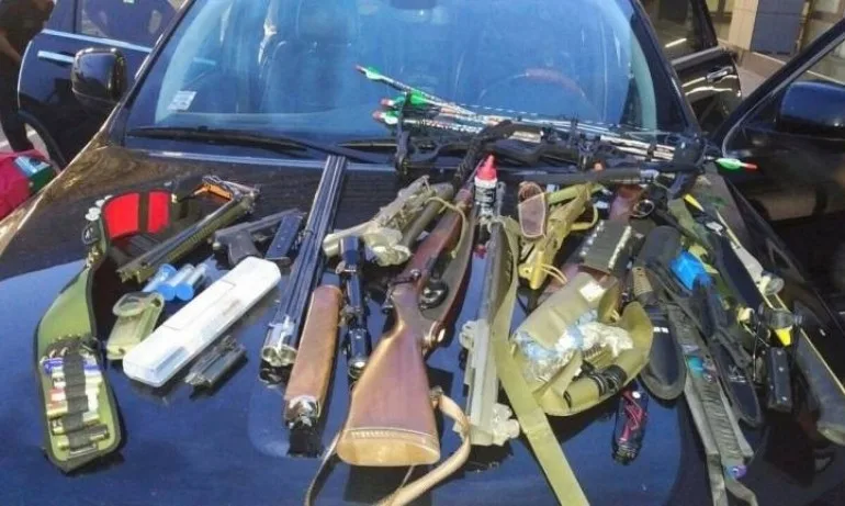 Българските власти хванаха издирван и въоръжен терорист - Tribune.bg