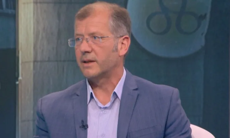 Юрист: Оставка на Цветанов ще запази репутацията на ГЕРБ - Tribune.bg