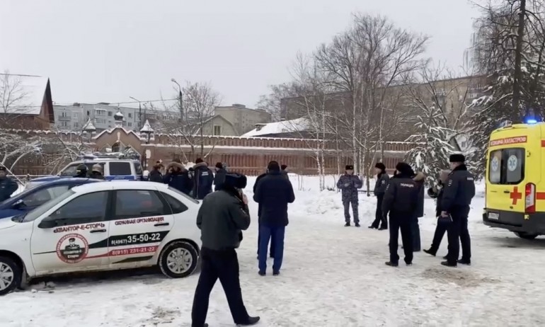 18-годишен бивш възпитаник на православна гимназия в Русия се самовзриви