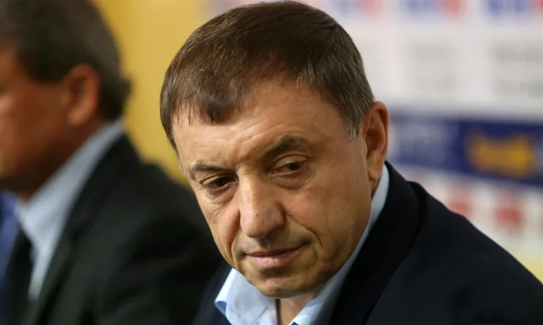 Алексей Петров и служители на Лев Инс обградиха Цветанов по време на учредяването на партията му - Tribune.bg