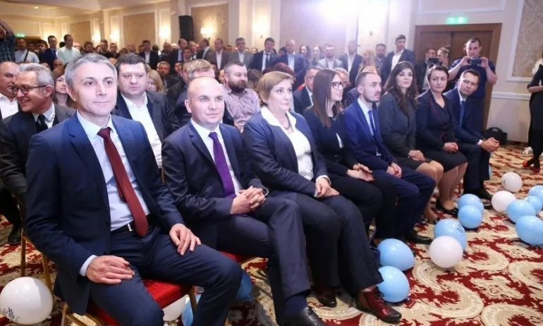 Мустафа Карадайъ и Искра Михайлова са кандидат-президентската двойка на ДПС - Tribune.bg