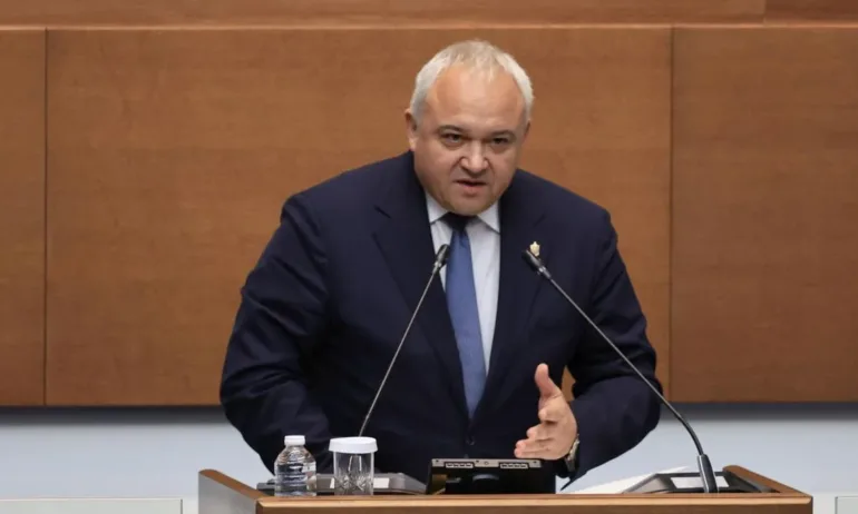 Демерджиев: Заплахите за бомби идват от чужбина, засечена е връзка с политически събития у нас - Tribune.bg
