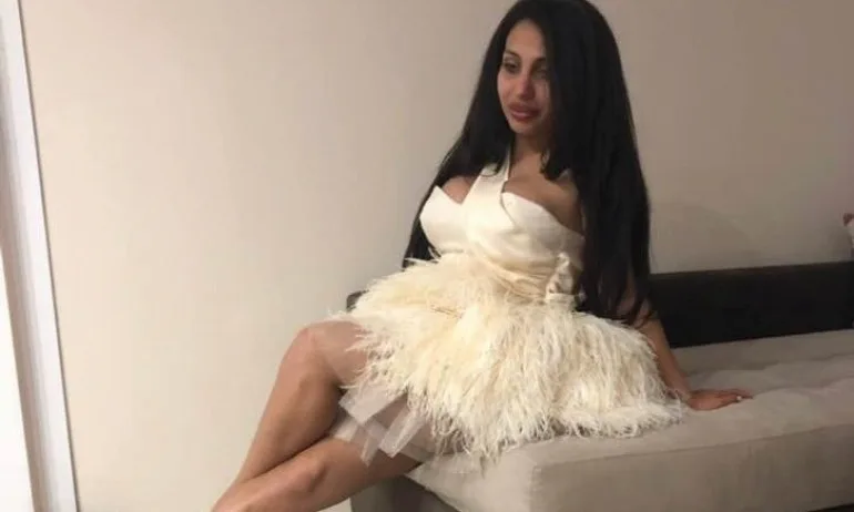 Мис Евроизбори 2019 – Волт пуска силиконова красавица в битката за ЕП (СНИМКИ) - Tribune.bg