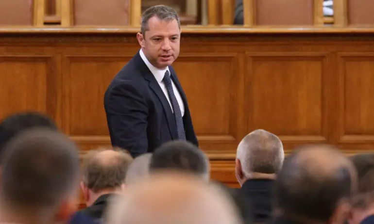 Делян Добрев: ПП дойдоха отново на власт и цената на бензина и дизела тръгна рязко нагоре - Tribune.bg