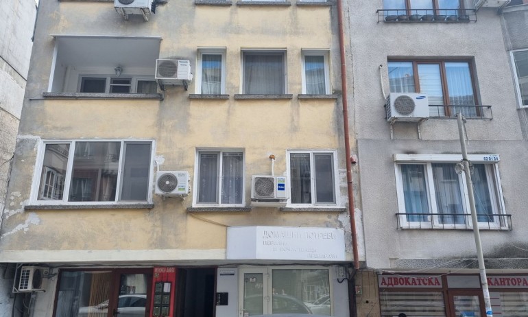 21-годишна жена с опасност за живота след пробождане с нож в главата - Tribune.bg