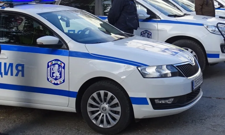 Над 20 000 полицаи и близо 800 пожарникари са ангажирани с охраната на изборите - Tribune.bg