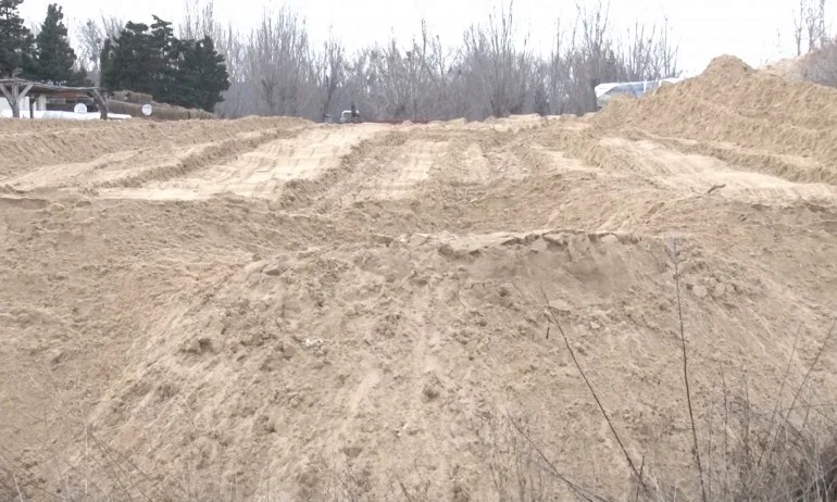 Екоминистерството ще иска вандалът, която нае багера, да възстанови дюната на Смокиня - Tribune.bg
