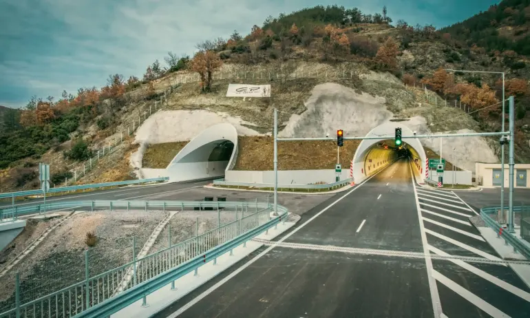 Откриха официално тунел Железница - Tribune.bg