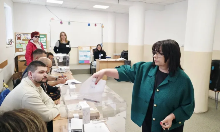 Теменужка Петкова: Гласувах за отговорно и компетентно управление - Tribune.bg