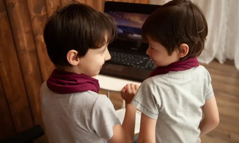 Деца, които са пристрастени към използване на технологии, са по-застрашени от психоза, сочи проучване - Tribune.bg