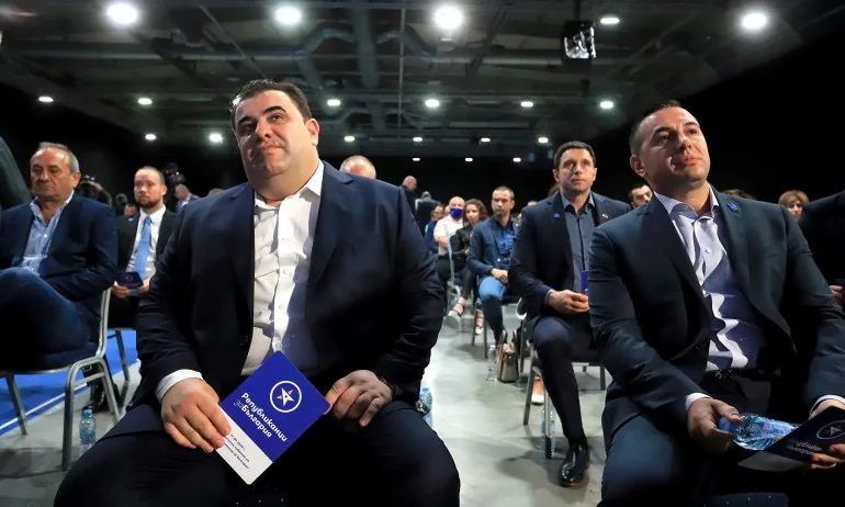 Нелегално мигриралият в САЩ Павел Вълнев говори от името на Вашингтон за върховенство на закона - Tribune.bg