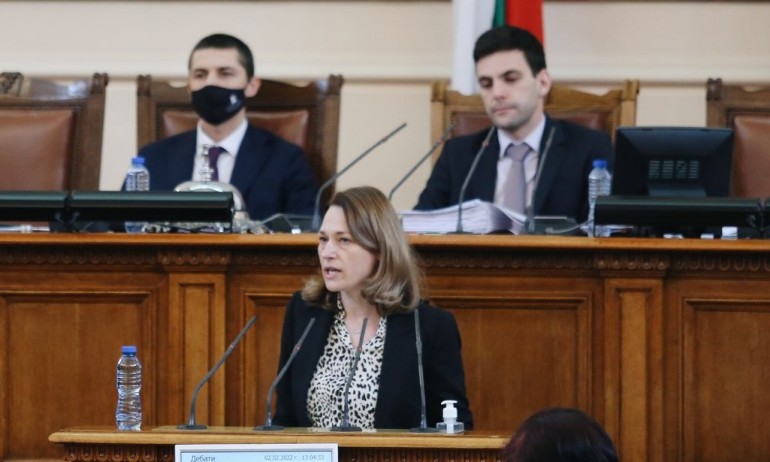 Митева: Минчев знаеше за решетките, Петков прави странни намеци за Македония - Tribune.bg