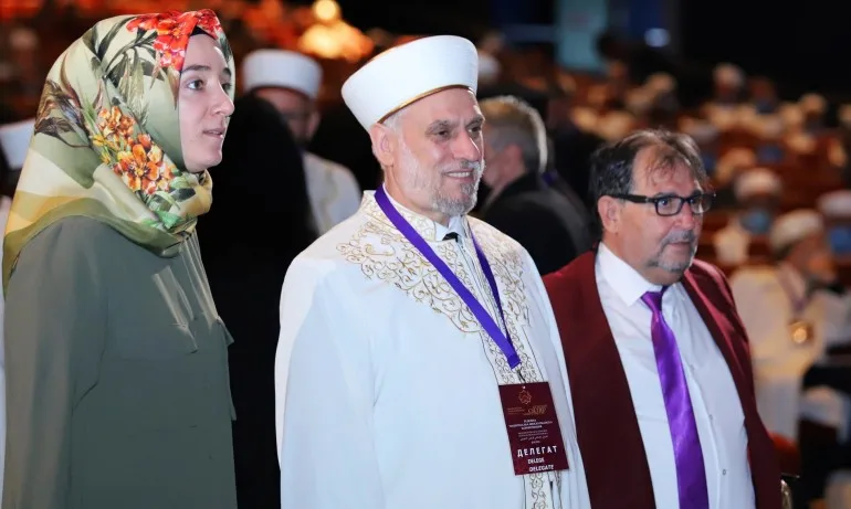 Мюсюлманите избират главен мюфтия и председател на Висшия съвет - Tribune.bg