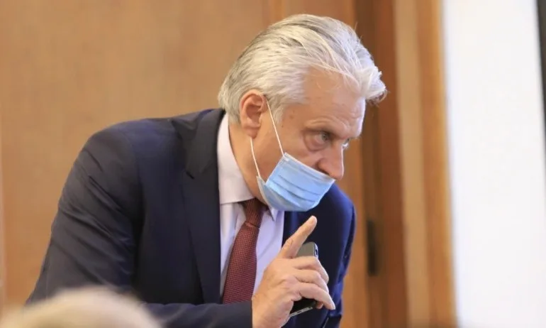 Служебното правителство замразява борбата с корупцията и данъчните престъпления - Tribune.bg