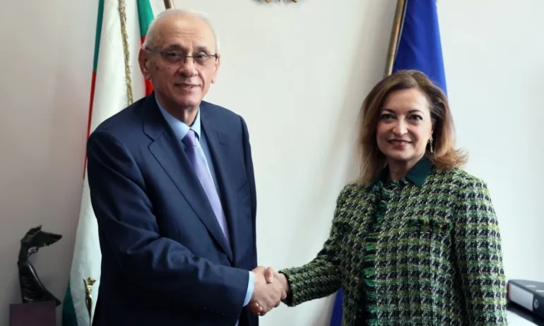 Посланичката на Италия проведе среща с министър доц. д-р Кирилов - Tribune.bg