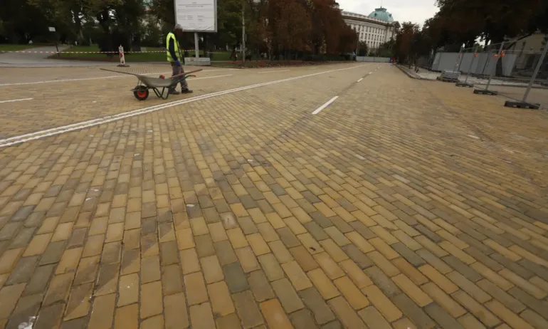 Възстановява се движението по жълтите павета в столицата - Tribune.bg