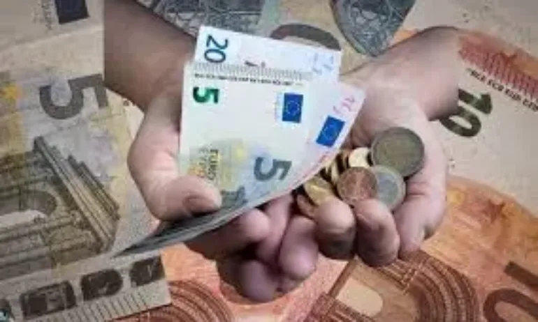 КТПодкрепа предупреждава, че НС ще замрази размера на вторите пенсии - Tribune.bg