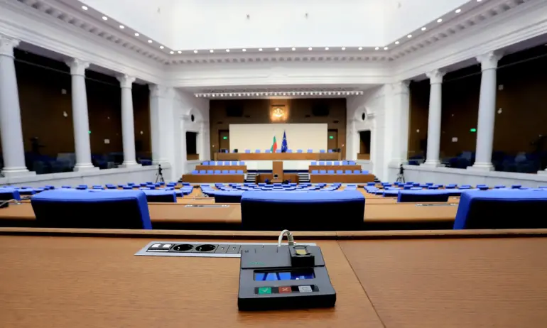 Депутатите изслушват двама служебни министри, гласуват и промени в държавния бюджет - Tribune.bg