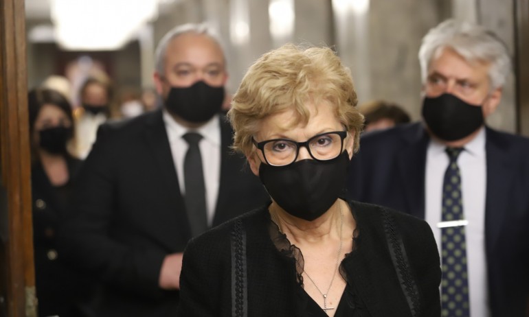 Както го назначи: Комитова тихомълком е и уволнила Николай Цонев - Tribune.bg