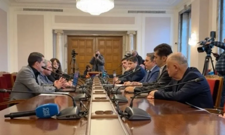 ПП-ДБ и ИТН не се разбраха кой трябва да е председател на парламента - Tribune.bg