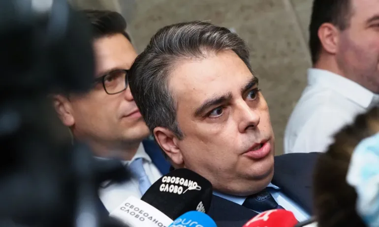 Асен Василев: Ако иска Радев да ни подкрепи, но ние с ГЕРБ и негова формация няма да работим - Tribune.bg