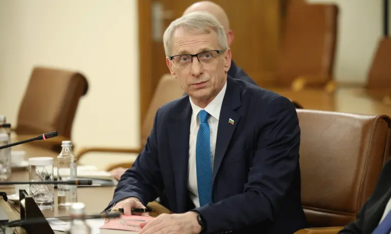 Кабинетът бори фалшивите новини за Шенген. Отново увериха, че няма да приемаме 6000 сирийци и афганистанци - Tribune.bg