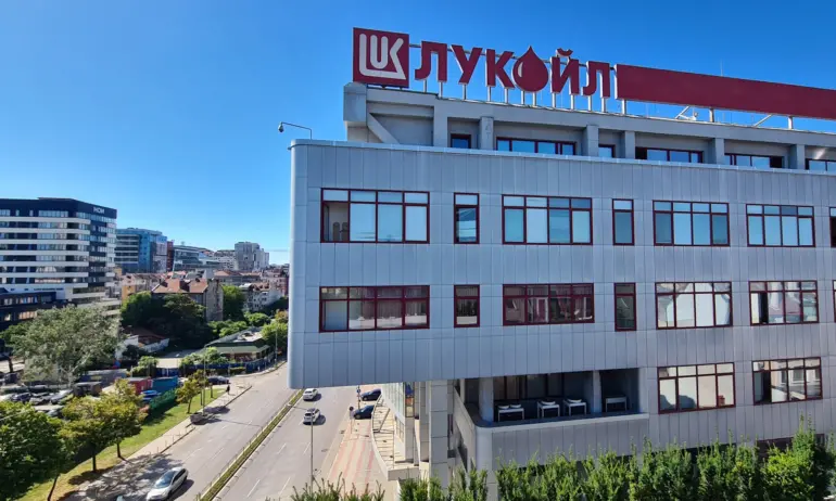 Политико: ЕК търси отговори от България за вратичката в санкциите срещу Русия - Tribune.bg