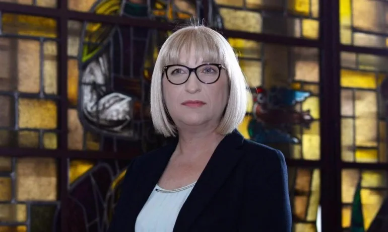 Цачева за Търговския регистър: Няма как да няма отговорни - Tribune.bg