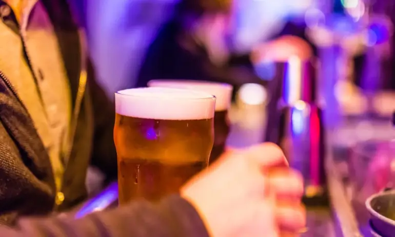 Диетолог: Консумирайте бира с чаша вода, защото има благоприятен ефект за организма - Tribune.bg