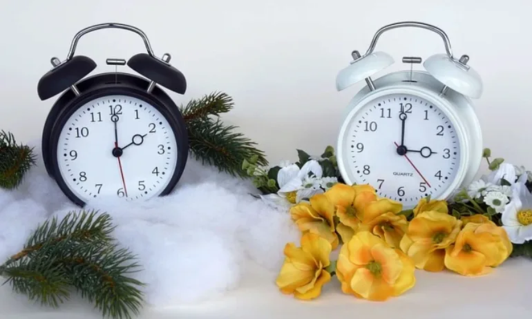 Тази нощ преминаваме към лятното часово време - Tribune.bg