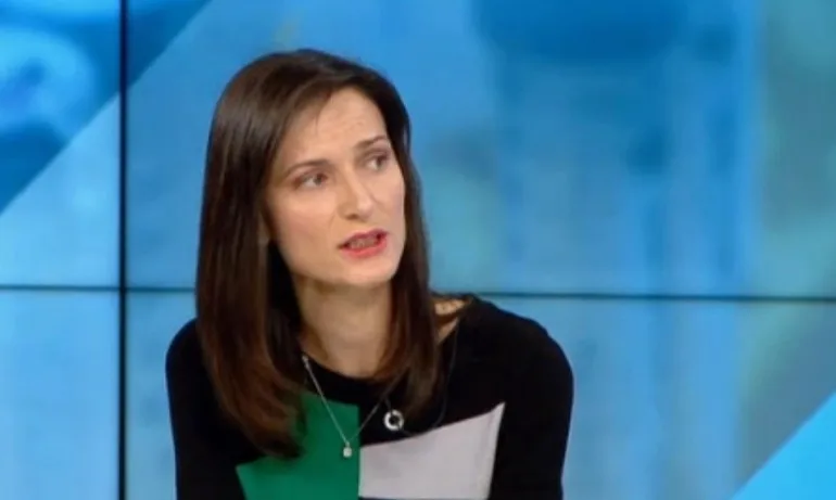 Мария Габриел за COVID-19: Предимството в момента е в онлайн обучението - Tribune.bg