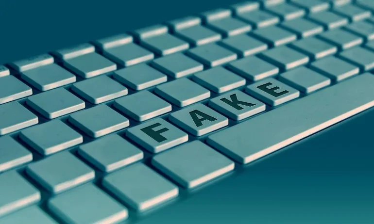 Може ли човек с държавнически претенции да постне фейк снимка и лъжлив, престъпно безумен текст - Tribune.bg