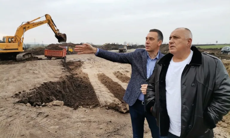 Борисов: Още през лятото ще се пусне едното платно за движение на северния обход на Бургас - Tribune.bg