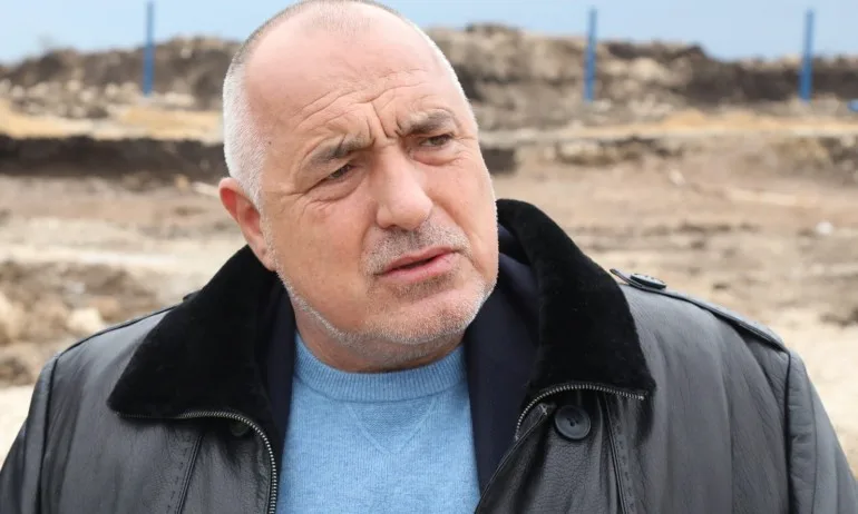 Борисов поздрави тези, които говорят празни приказки с песента По-полека - Tribune.bg