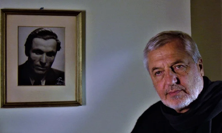 Канов: Блесавият министър ме плаши не само с механичния си глас на уред, който се движи от батерия - Tribune.bg