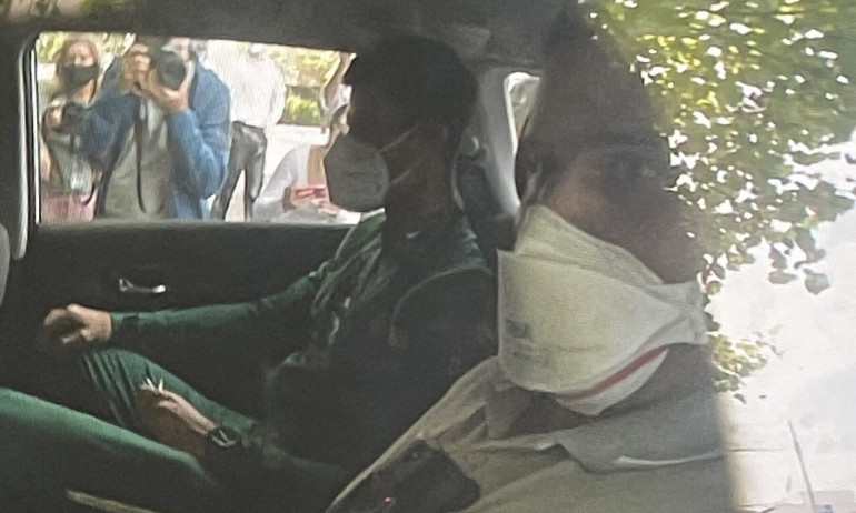 Шокиращо! Върнаха Джокович в хотел за мигранти - Tribune.bg