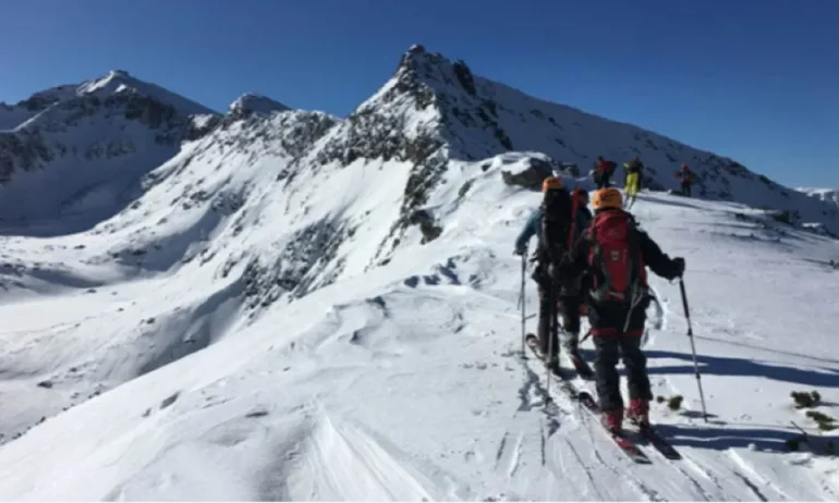 ПСС: В планините има много заледявания и риск от подхлъзвания по стръмните склонове - Tribune.bg