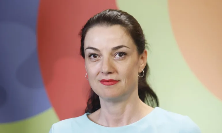 Ирена Жотева: Заплатите растат четири пъти по-бързо от икономиката - Tribune.bg
