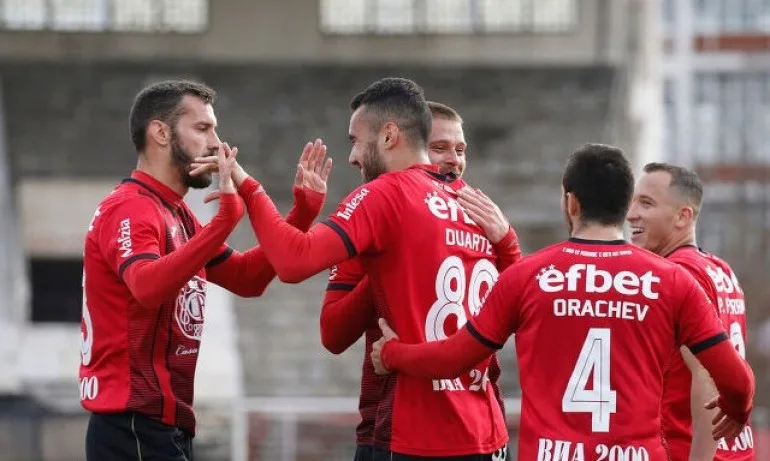 Локомотив София се завърна в елита - Tribune.bg